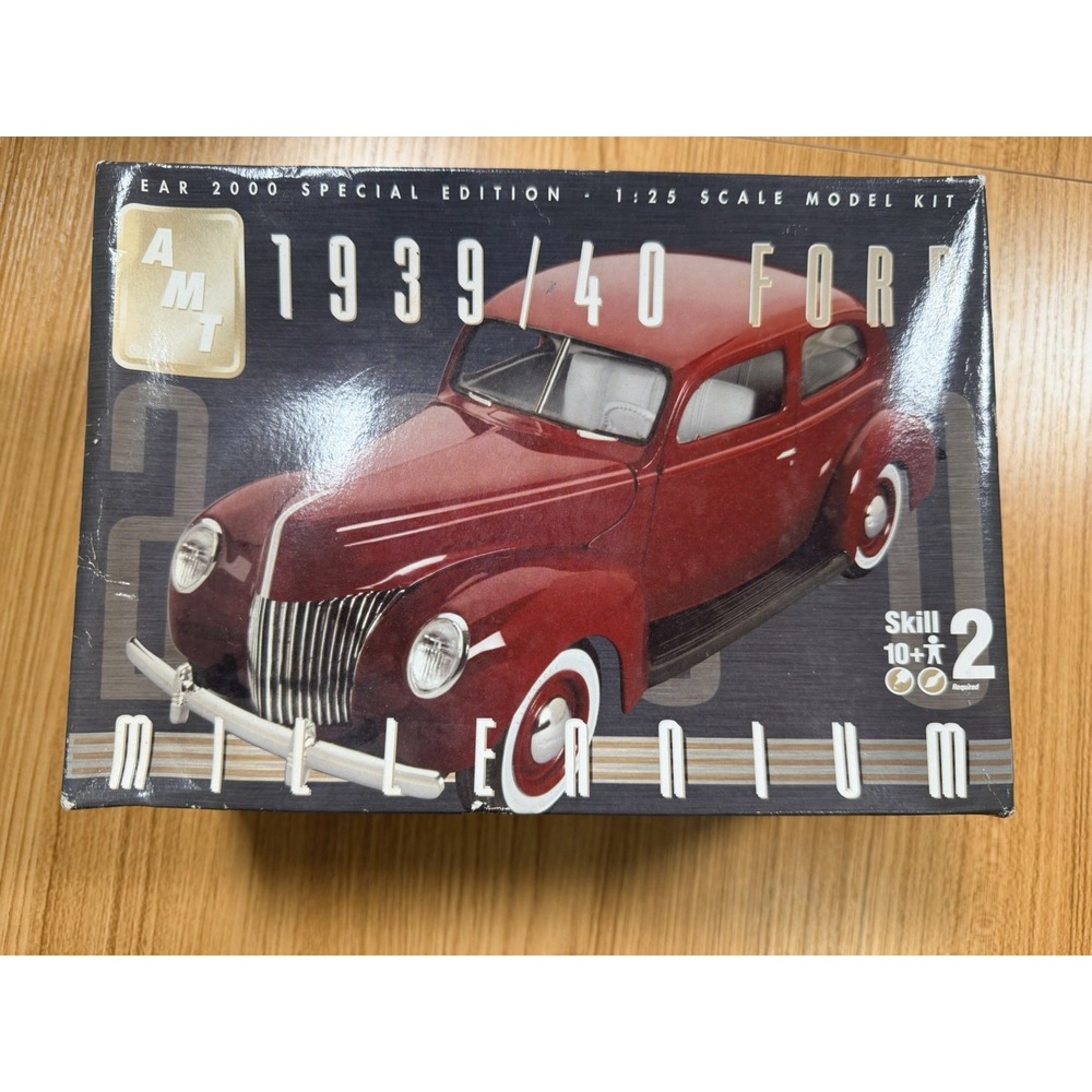 AMT 1/25 1939/40 Ford Millennium Edition Built Assembled Sheriff Model Car Kit